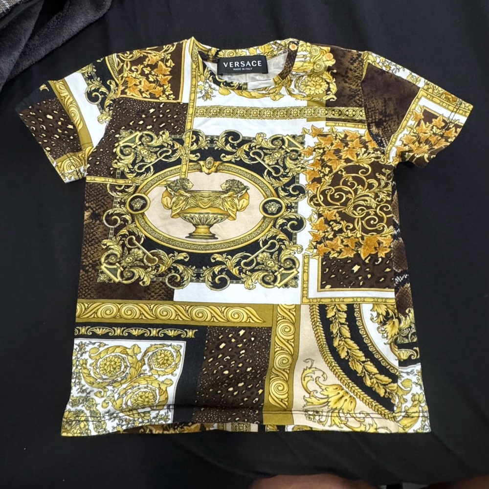 Versace tshirt